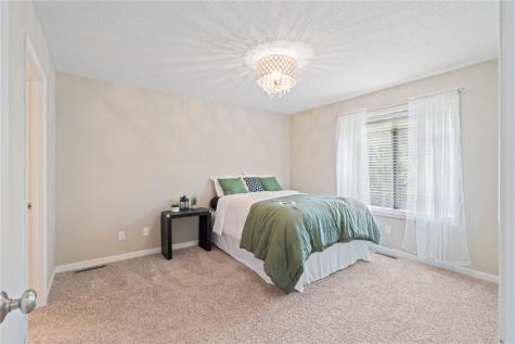 4423 Quail Trail Drive Marion IA 52302