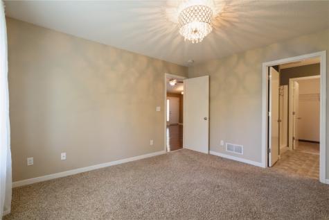 4423 Quail Trail Drive Marion IA 52302