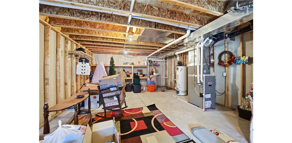 1312 Lois Lane Waterloo IA 50702