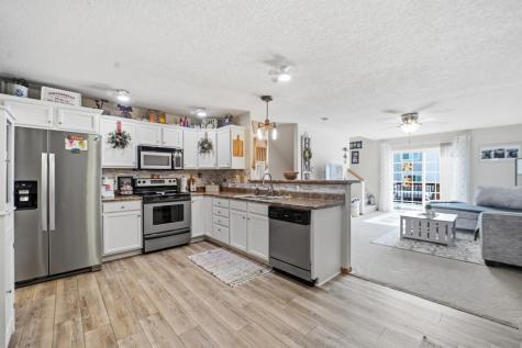 1312 Lois Lane Waterloo IA 50702