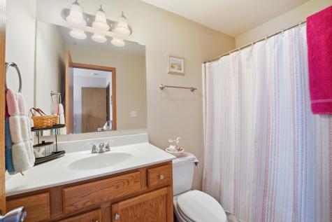 1312 Lois Lane Waterloo IA 50702