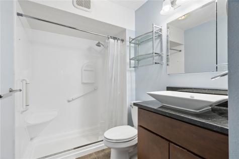 5703 Golden Ct NE #42 Cedar Rapids IA 52402