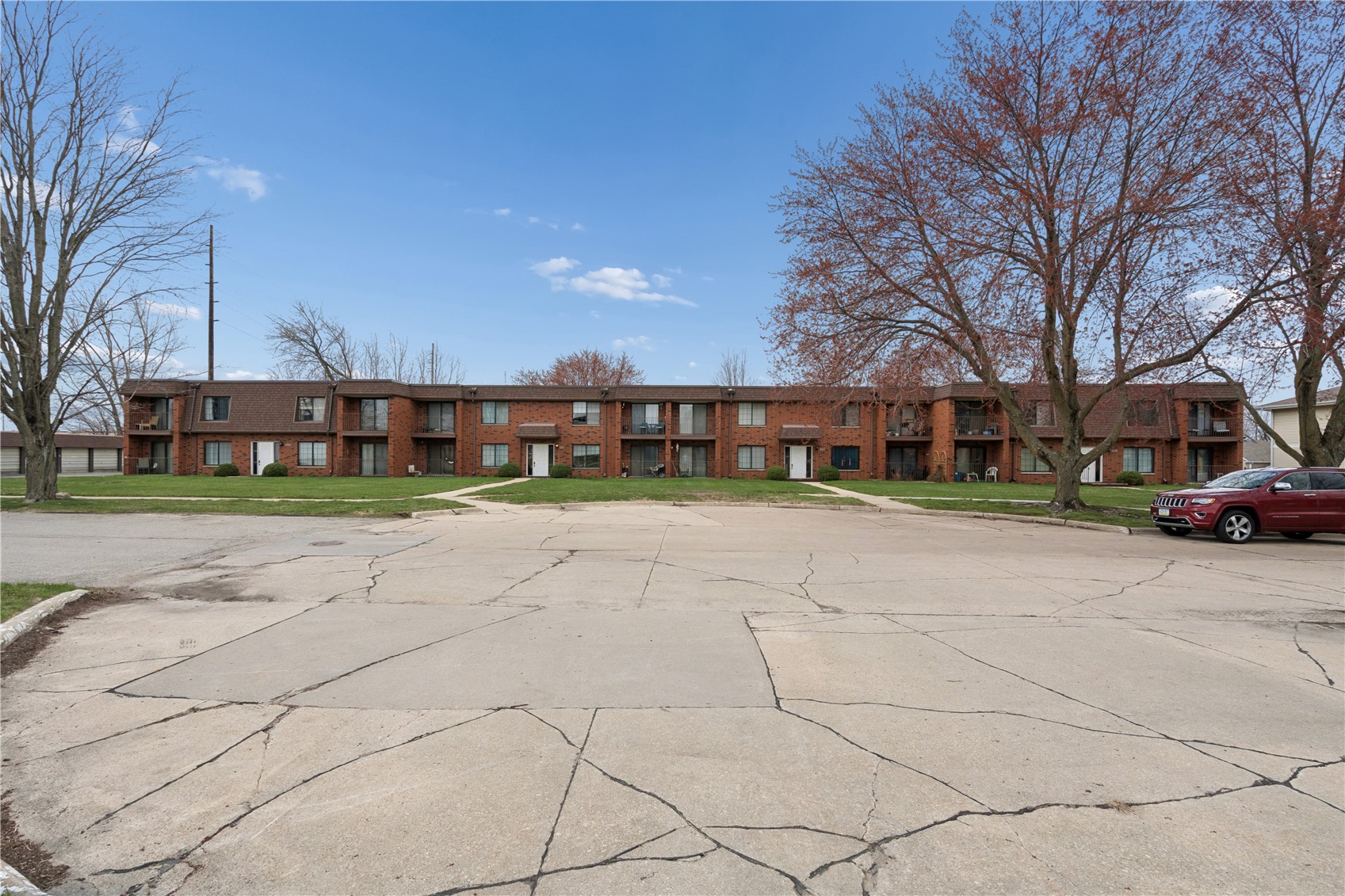 5703 Golden Court NE #42 Cedar Rapids IA 52402