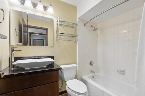 5703 Golden Ct NE #42 Cedar Rapids IA 52402