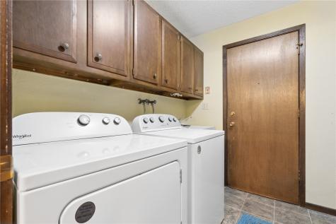 5703 Golden Ct NE #42 Cedar Rapids IA 52402