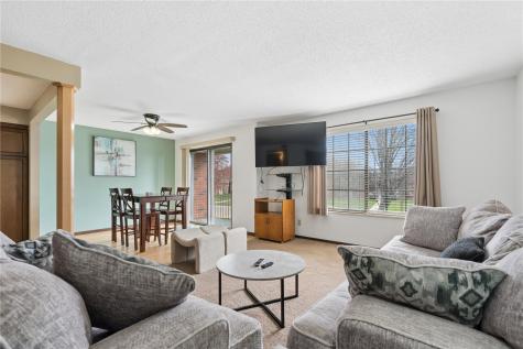 5703 Golden Ct NE #42 Cedar Rapids IA 52402
