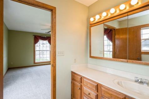 4525 Westchester Drive NE Cedar Rapids IA 52402