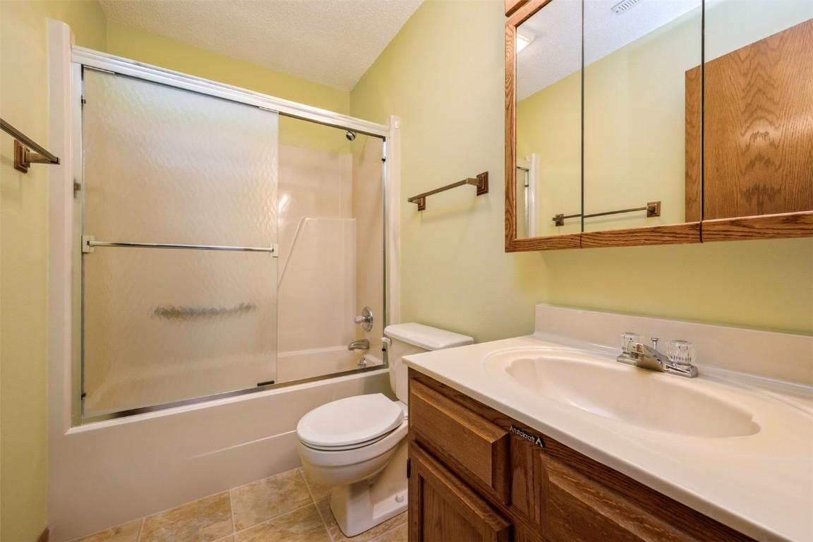 4525 Westchester Drive NE Cedar Rapids IA 52402