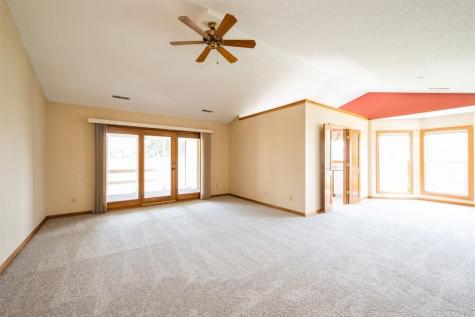 4525 Westchester Drive NE Cedar Rapids IA 52402