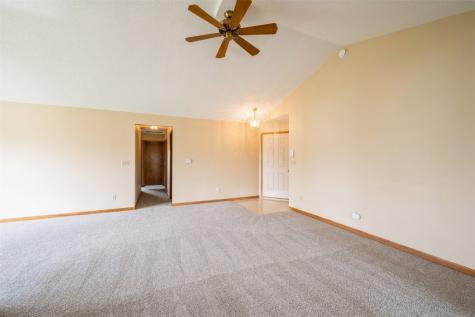 4525 Westchester Drive NE Cedar Rapids IA 52402