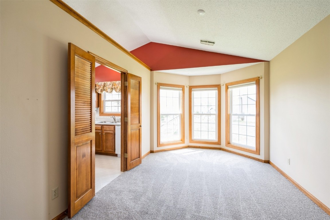 4525 Westchester Drive NE Cedar Rapids IA 52402
