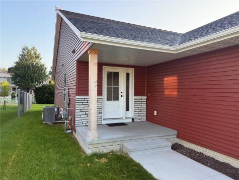 819 Prairie View Drive West Branch IA 52358