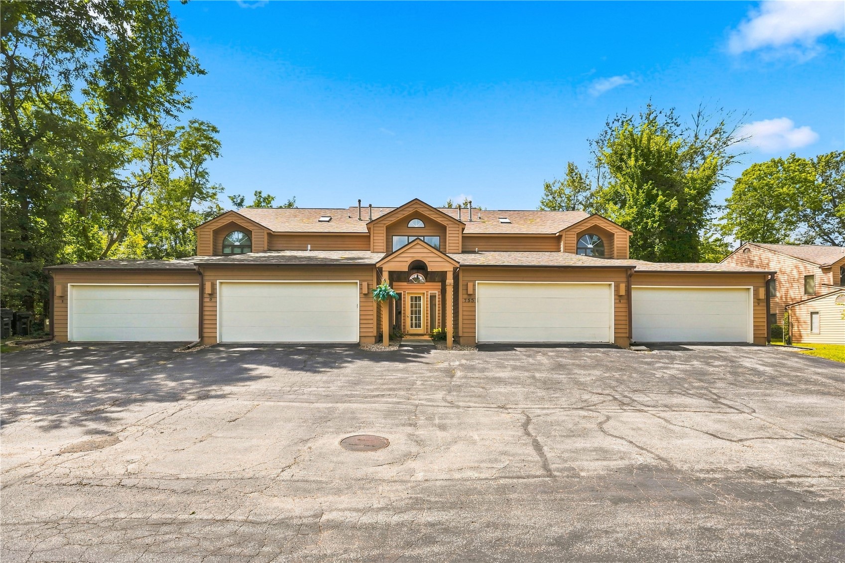 755 E Post Road SE Cedar Rapids IA 52403