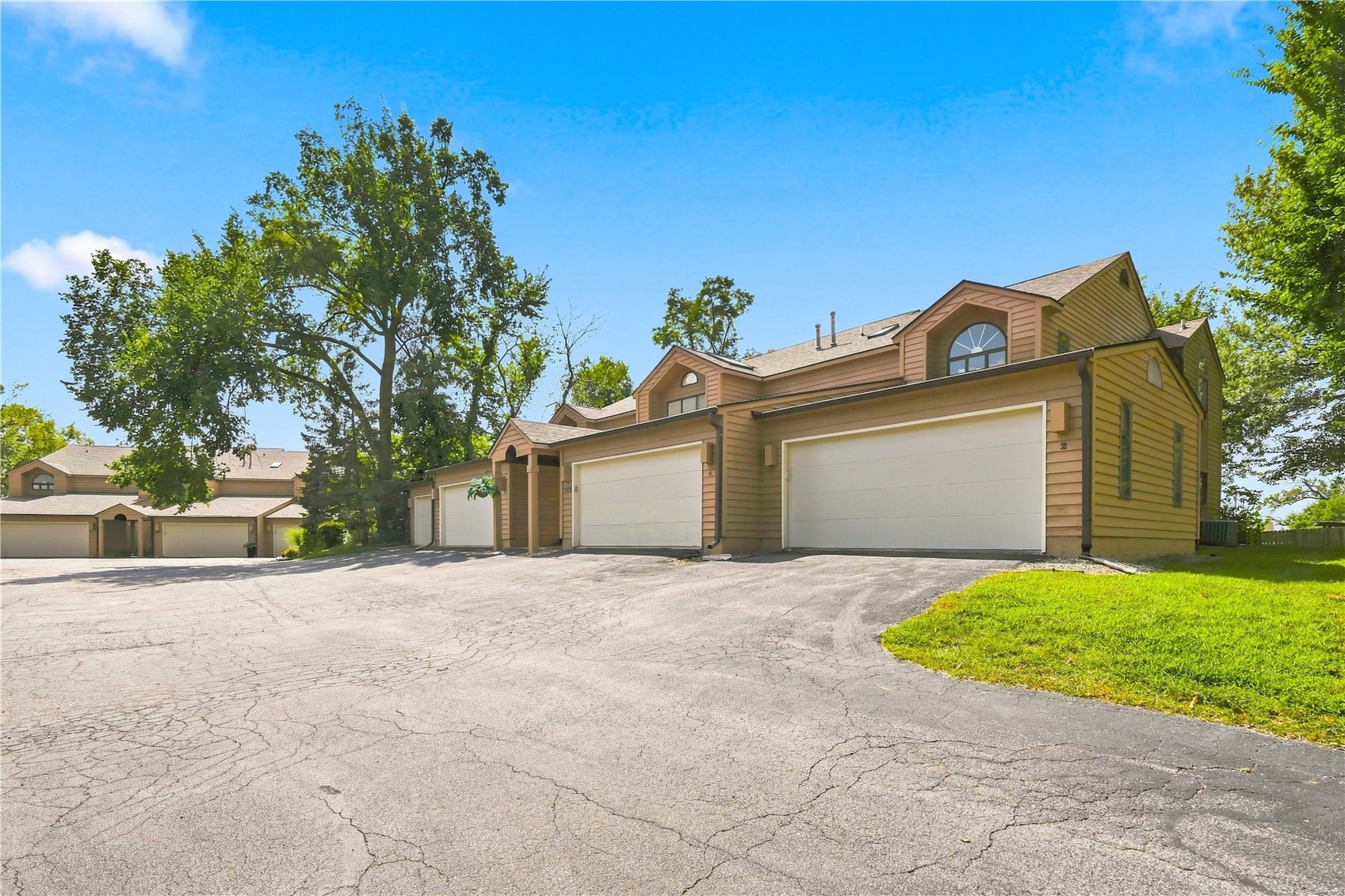 755 E Post Road SE Cedar Rapids IA 52403