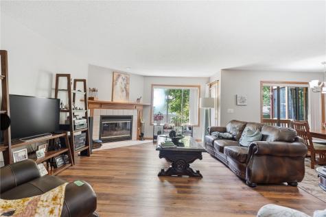 755 E Post Road SE Cedar Rapids IA 52403