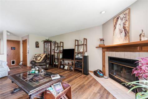 755 E Post Road SE Cedar Rapids IA 52403