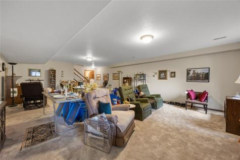 319 13th Avenue SW Mt Vernon IA 52314
