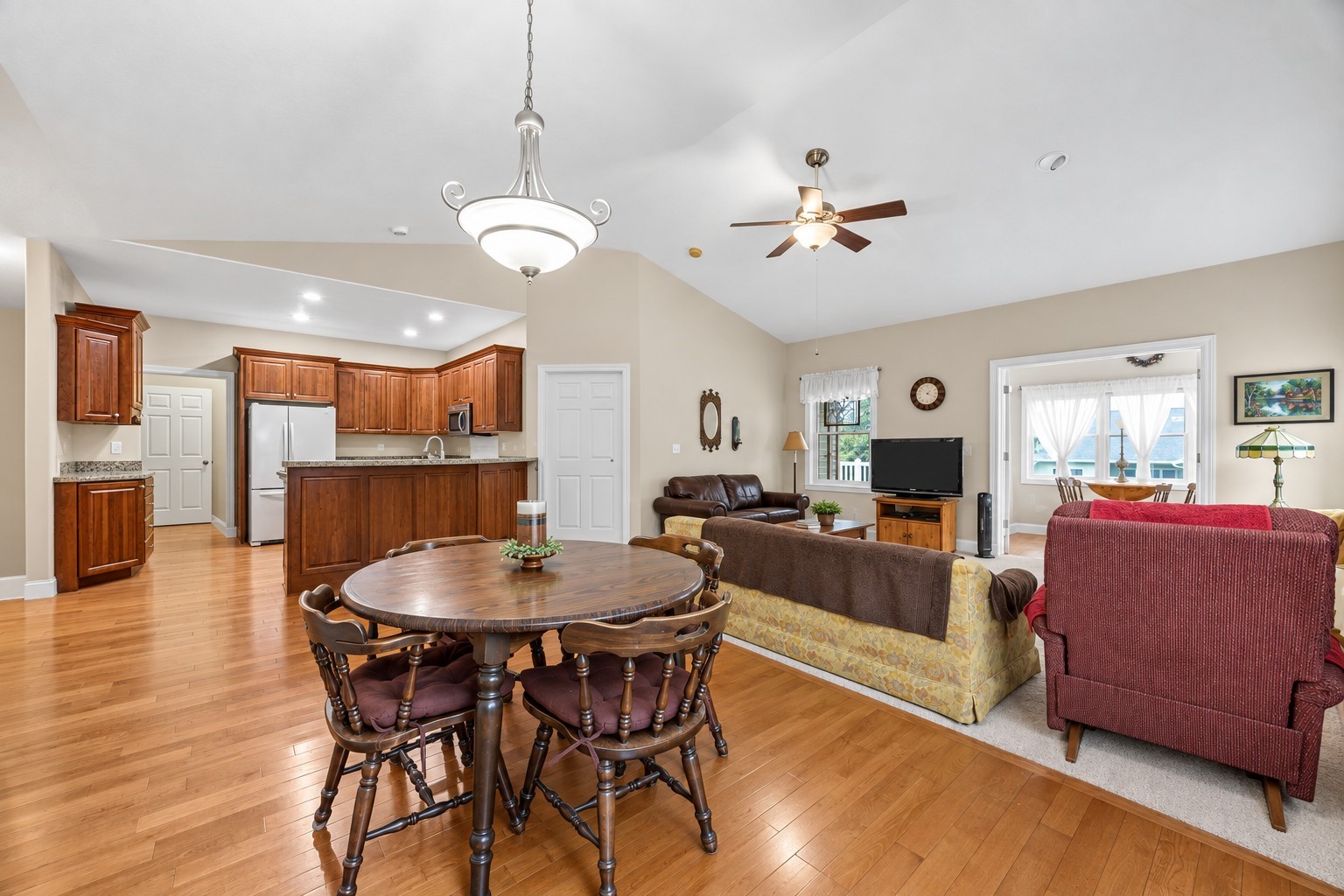 319 13th Avenue SW Mt Vernon IA 52314