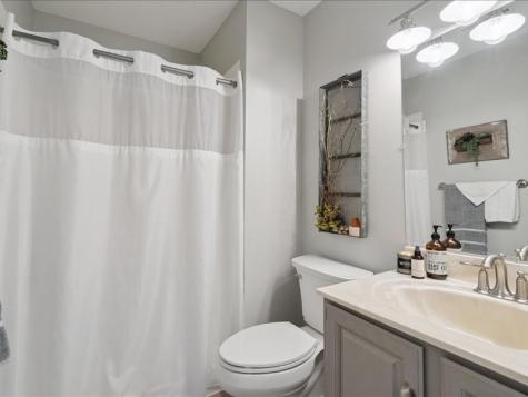 3802 Foxborough Terrace NE Unit C Cedar Rapids IA 52402