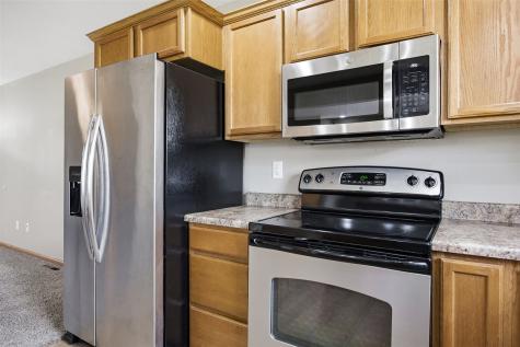 1577 Hunters Creek Way Marion IA 52302