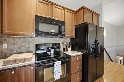 912 NE Dorchester Place NE Cedar Rapids IA 52402