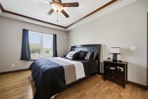 912 NE Dorchester Place NE Cedar Rapids IA 52402