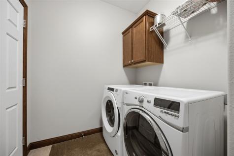 912 NE Dorchester Place NE Cedar Rapids IA 52402