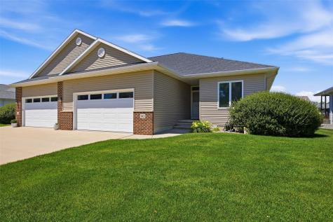 912 NE Dorchester Place NE Cedar Rapids IA 52402