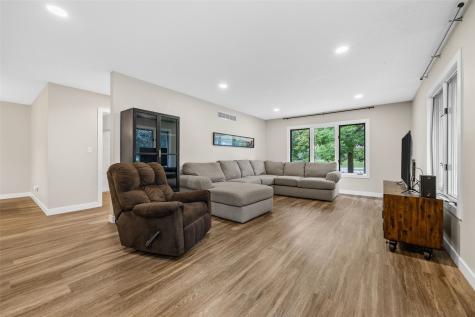 1011 Rochester Avenue Iowa City IA 52245