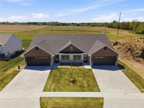 305 Dutch Drive Robins IA 52328