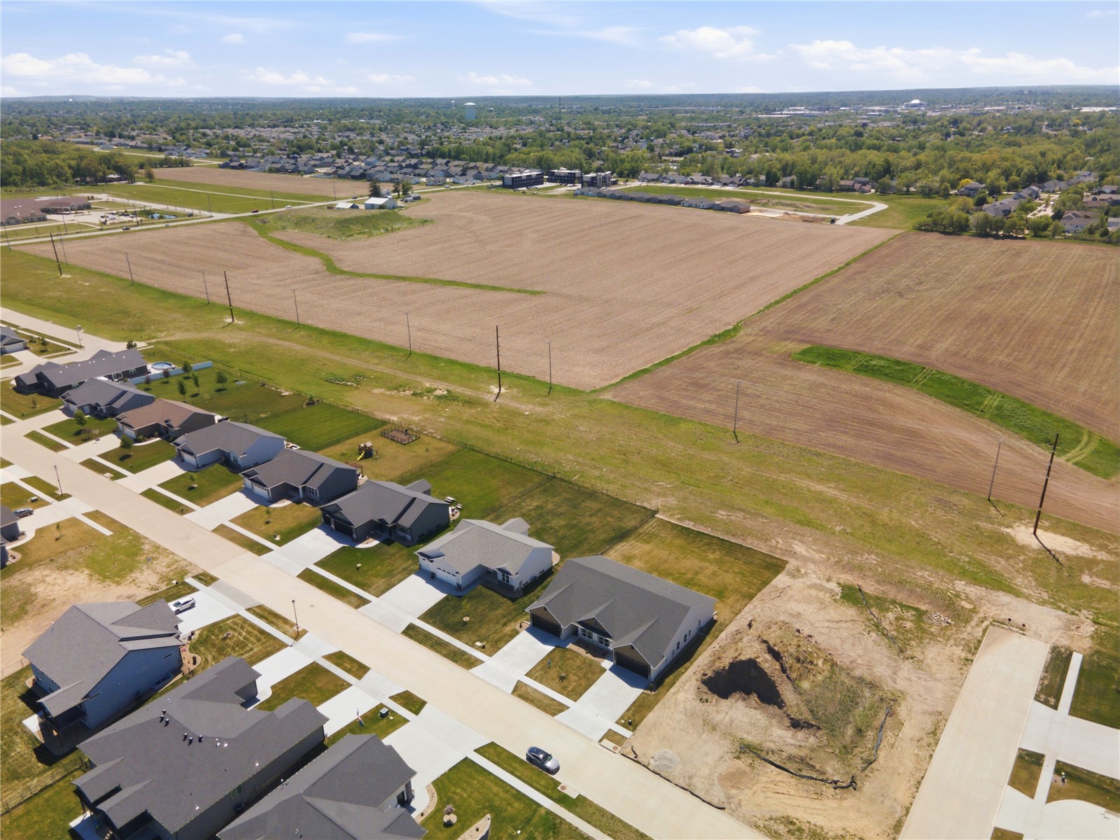 305 Dutch Drive Robins IA 52328