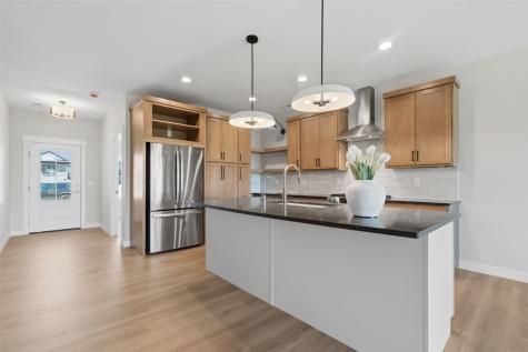 305 Dutch Drive Robins IA 52328