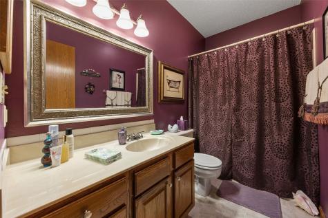4761 Westchester Drive NE Cedar Rapids IA 52402