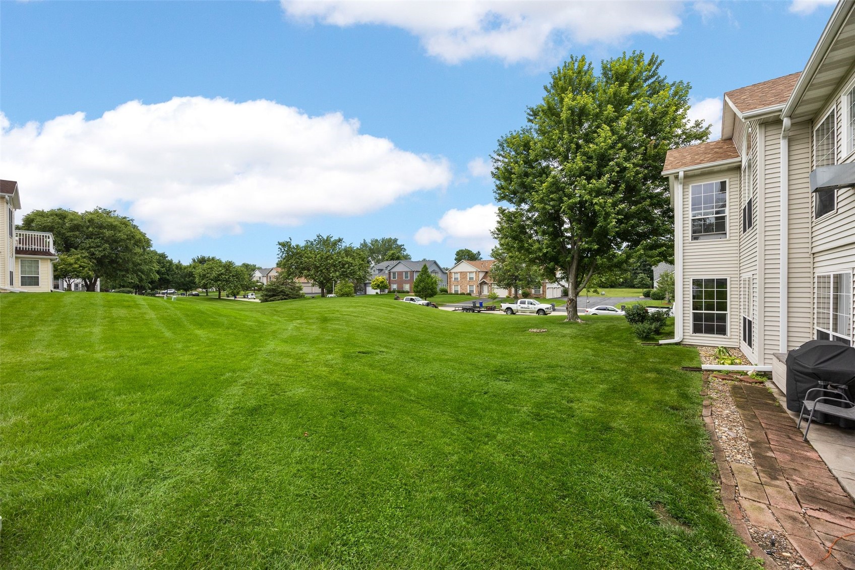 4761 Westchester Drive NE Cedar Rapids IA 52402