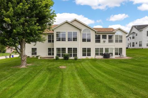 4761 Westchester Drive NE Cedar Rapids IA 52402