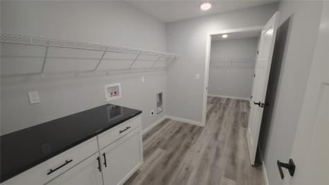 1413 13th Avenue Belle Plaine IA 52208