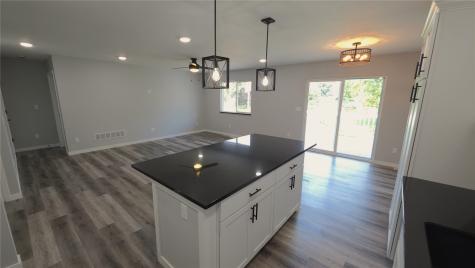 1413 13th Avenue Belle Plaine IA 52208