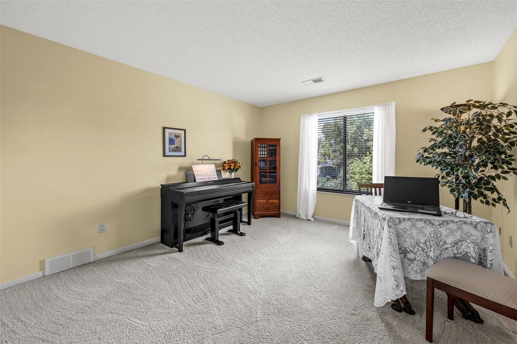 2135 1st Avenue SE Cedar Rapids IA 52403