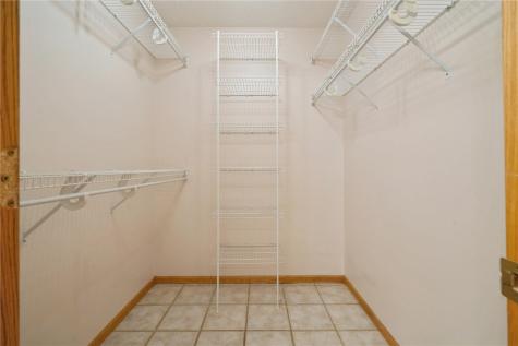 6706 Waterview Drive Cedar Rapids IA 52404