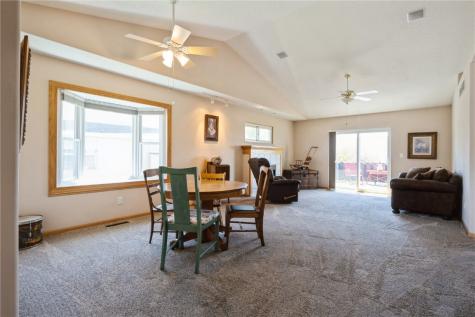 6706 Waterview Drive Cedar Rapids IA 52404