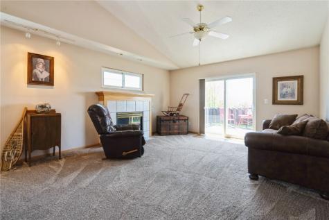 6706 Waterview Drive Cedar Rapids IA 52404