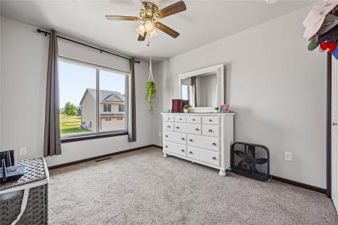 309 Piper Lane Solon IA 52333