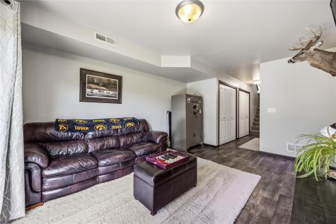 309 Piper Lane Solon IA 52333