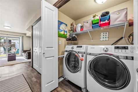 309 Piper Lane Solon IA 52333