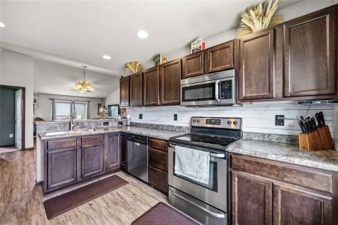 309 Piper Lane Solon IA 52333