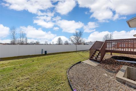 629 Winterberry Place NE Cedar Rapids IA 52402