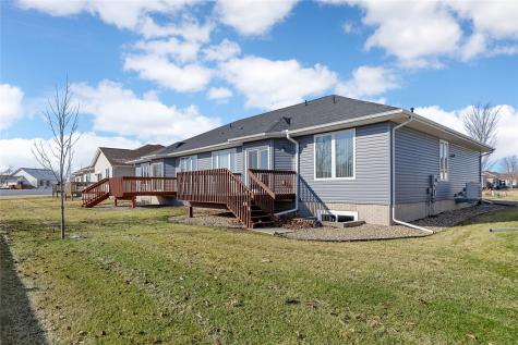 629 Winterberry Place NE Cedar Rapids IA 52402