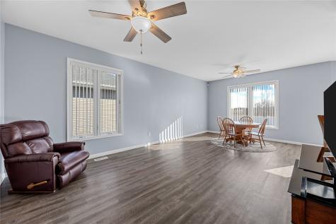 629 Winterberry Place NE Cedar Rapids IA 52402