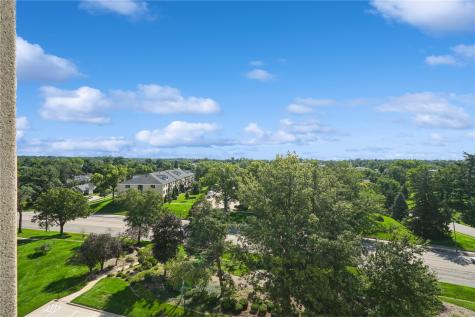 2222 1st Avenue NE Cedar Rapids IA 52402