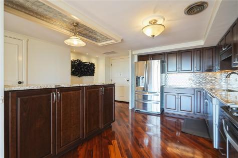 2222 1st Avenue NE Cedar Rapids IA 52402